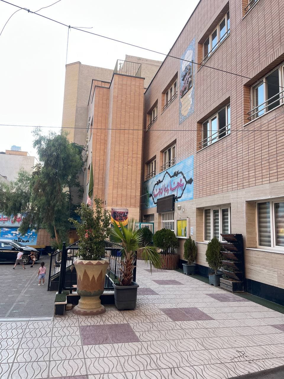 آموزشگاه زبان های خارجی مستقیم