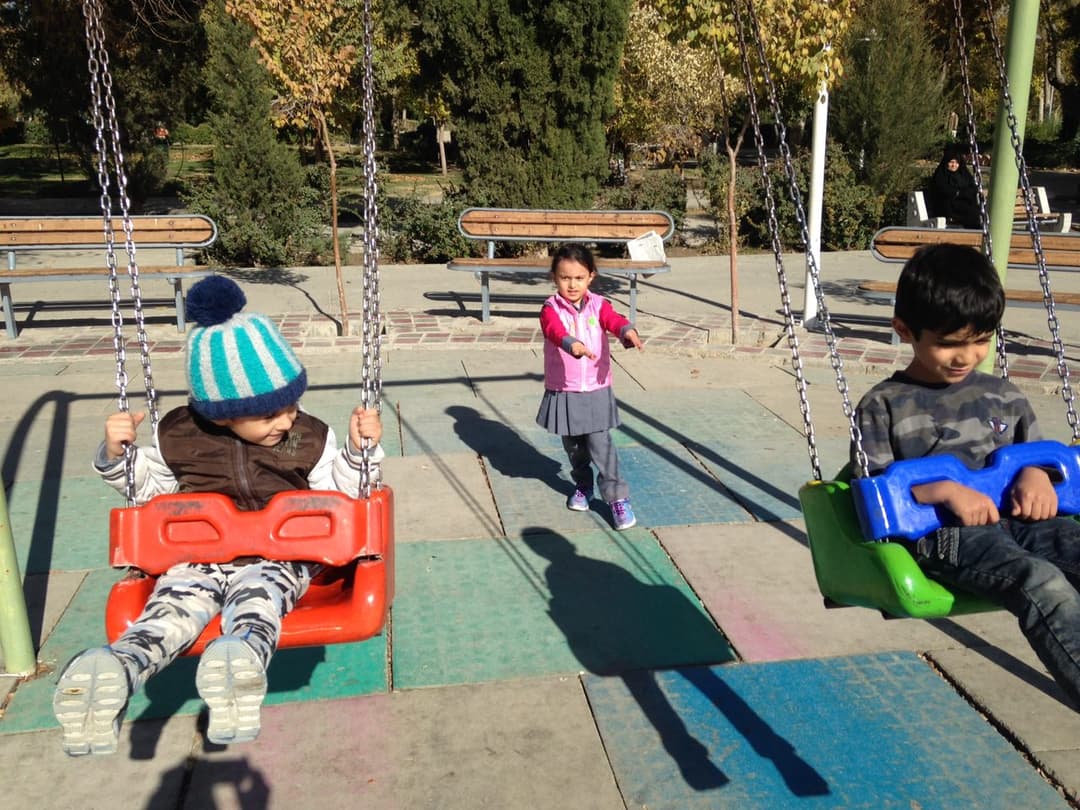 آموزشگاه زبان های خارجی مستقیم